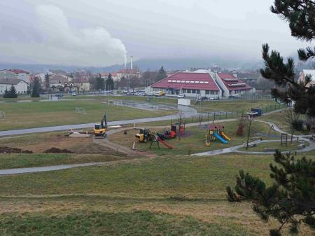 gradbena dela otroško igrišče 1